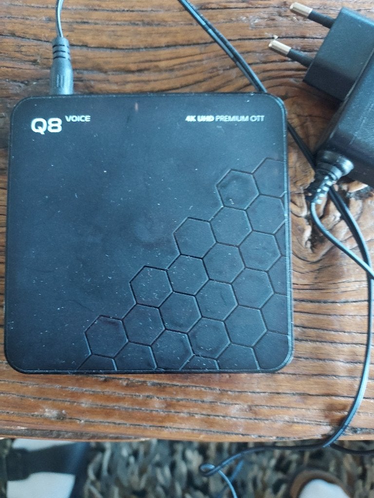 Streamer Q8 4K UHD OTT plus afstandbeding, Ophalen, Zo goed als nieuw, HDMI