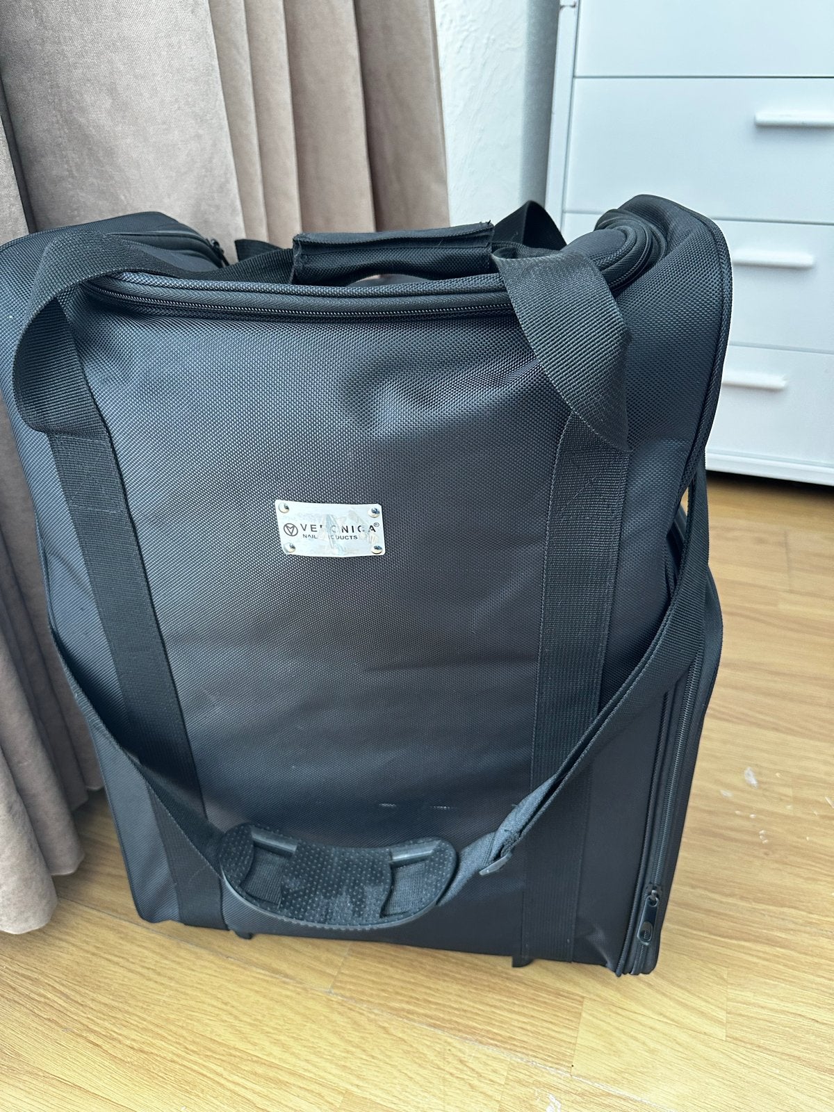 Zwarte make-up koffer op wieltjes met uitschuifbare handgree, 40 tot 60 cm, 20 tot 30 cm, Zwart, Ophalen of Verzenden