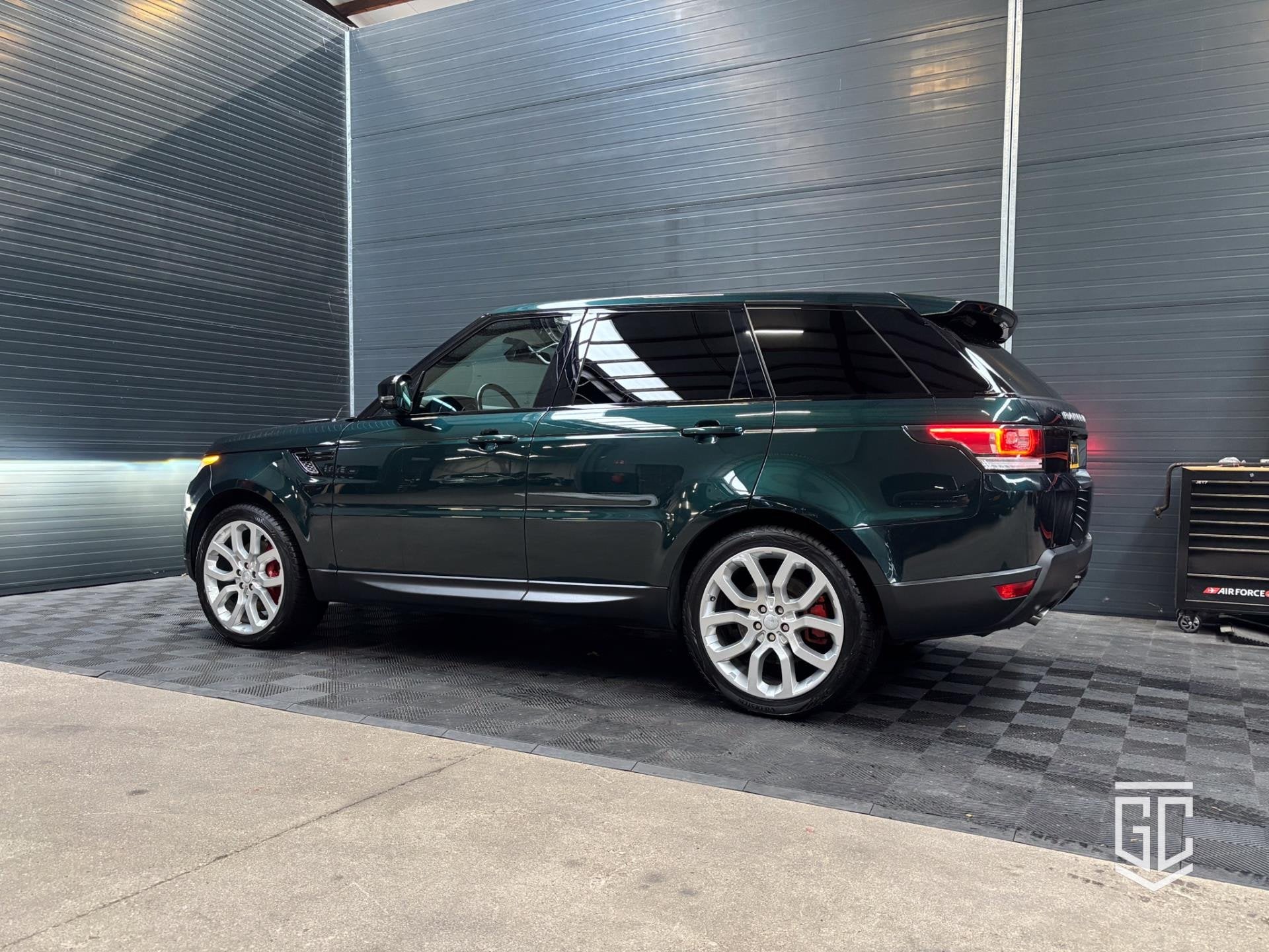 Land Rover Range Rover Sport 3.0 SDV6 HSE Dynamic, Auto's, Euro 5, Gebruikt, Beige, 2993 cc