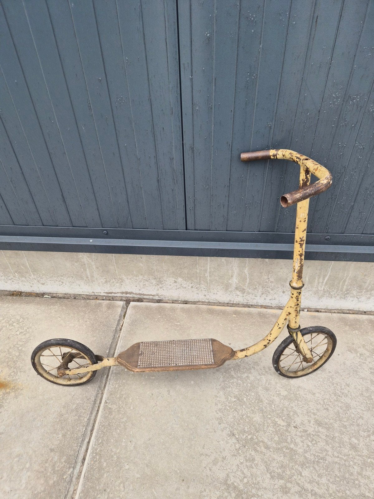 Vintage kinderstep - 80 jaar oud met veel patina, Fietsen en Brommers, Ophalen of Verzenden, Gebruikt, Gewone step