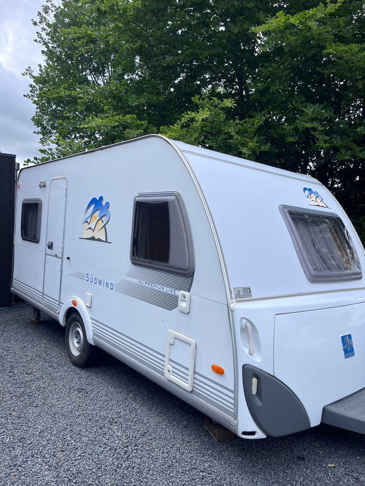Knaus Sudwind premium line 450 FU caravan, Rondzit, Frans bed, Particulier, 4 tot 5 meter