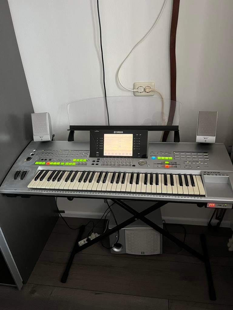 Yamaha Tyros 1 uitleg gezocht, Muziek en Instrumenten, Keyboards, Ophalen of Verzenden, Zo goed als nieuw, 61 toetsen, Yamaha