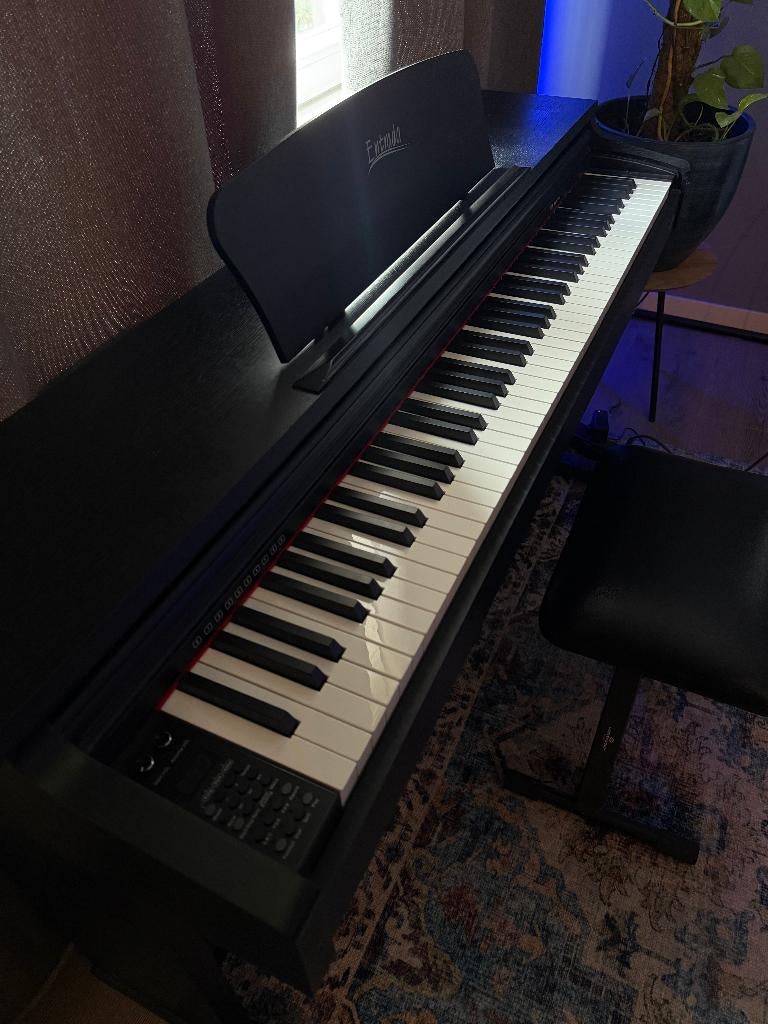 Entrada D110 B digitale piano, Muziek en Instrumenten, Piano's, Ophalen, Zwart, Digitaal, Zo goed als nieuw