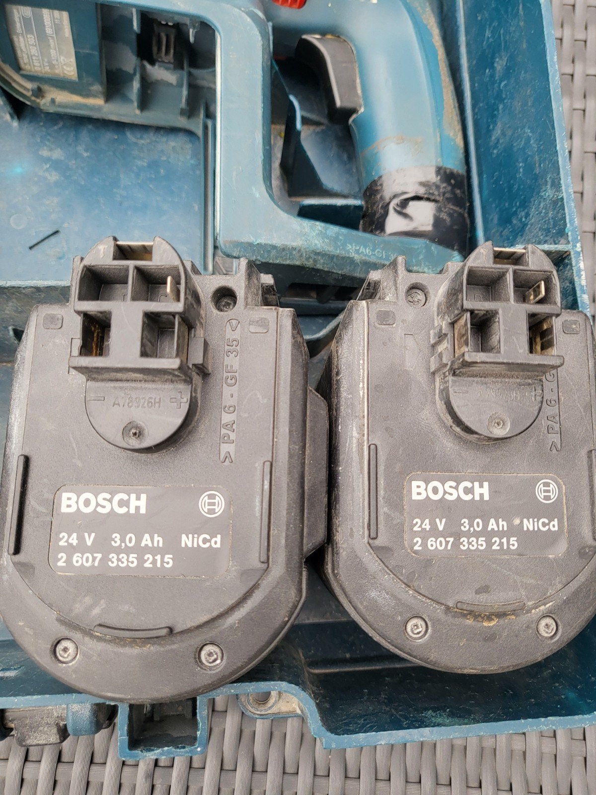 Bosch GBH 24 VRE Boorhamer met 2 accu's en lader, Boor- en/of Breekhamer, Ophalen of Verzenden, Variabele snelheid, Gebruikt