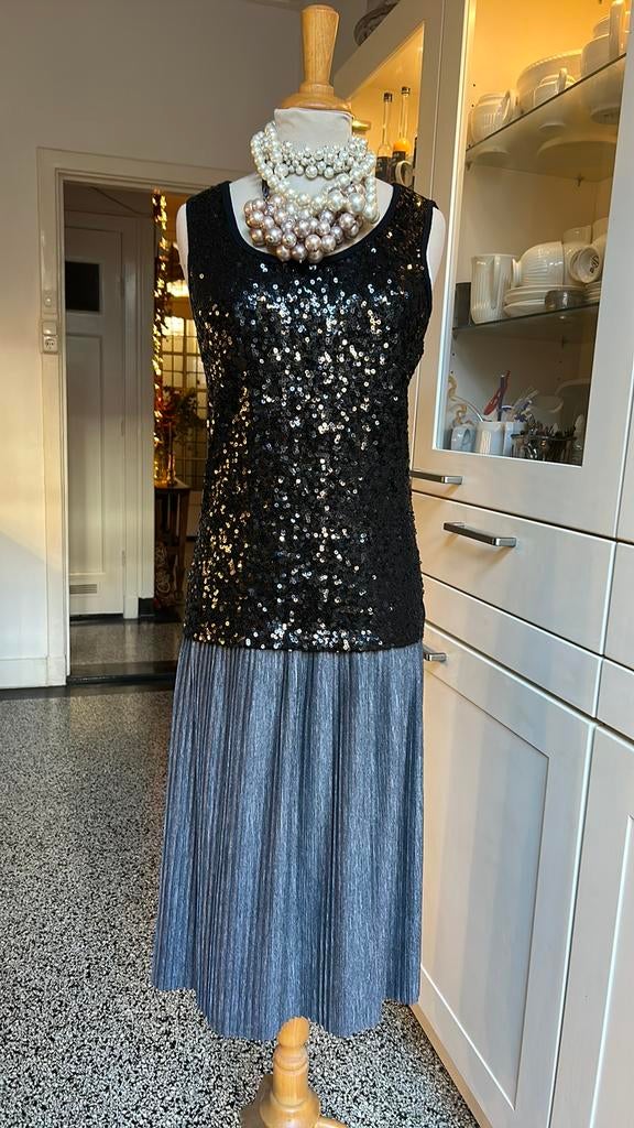 Grijze micro-plooienrok in mt 36 NIEUWSTAAT, Kleding | Dames, Rokken, Nieuw, Ophalen of Verzenden, Maat 36 (S), Grijs