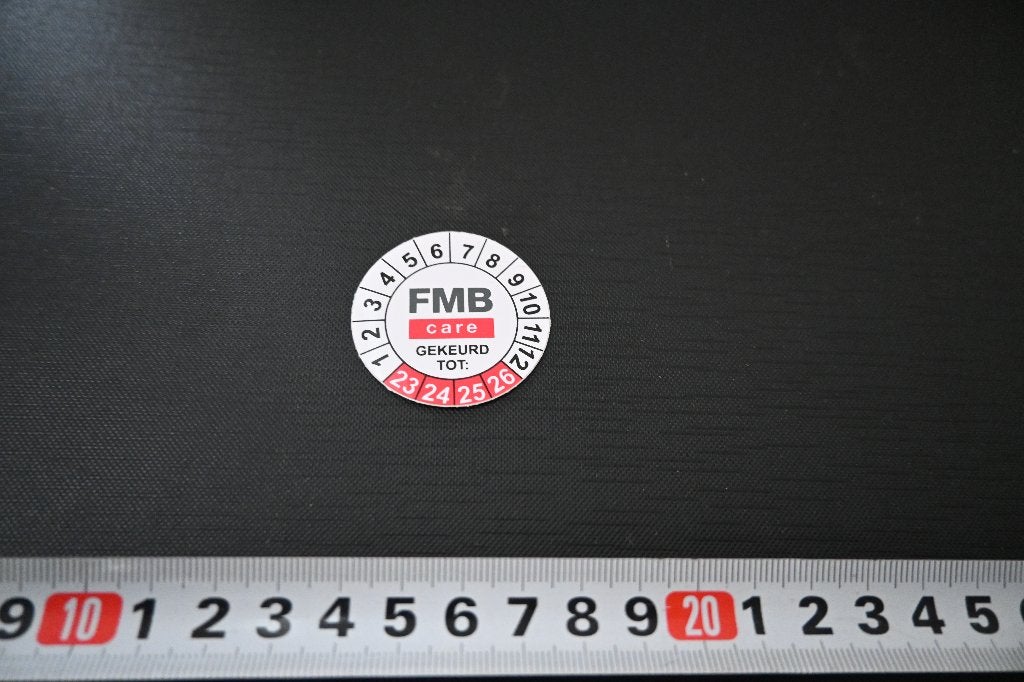 sticker FMB care gekeurd tot:, Ophalen of Verzenden, Zo goed als nieuw