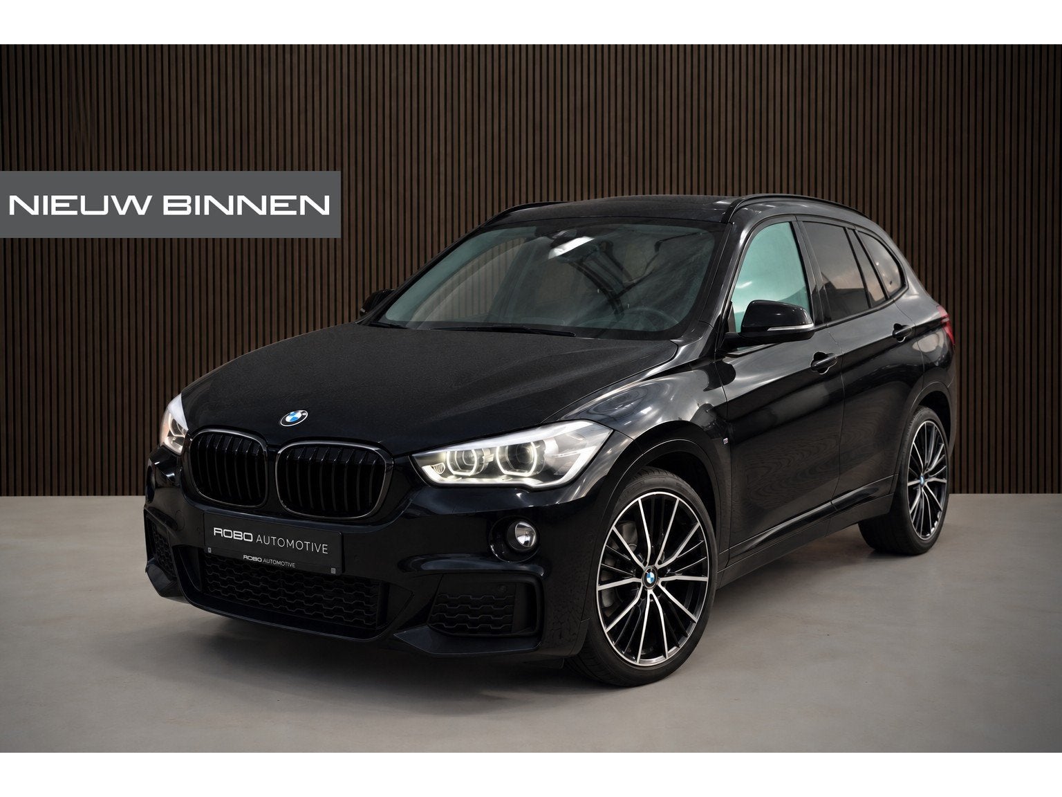BMW X1 xDrive20i High Executive M Sport | Panoramadak | Harm, Auto's, 1998 cc, Gebruikt, 2000 kg, Leder en Stof