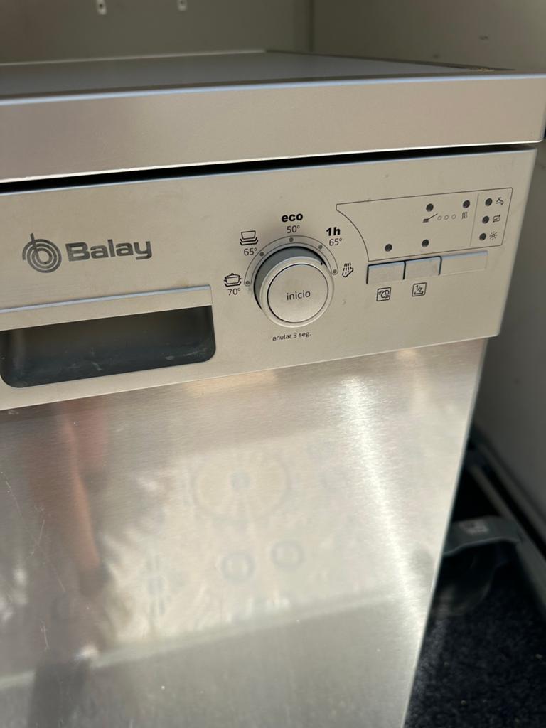Balay Vrijstaande Vaatwasser - Compact en Efficiënt, Witgoed en Apparatuur, Vaatwasmachines, Gebruikt, Ophalen of Verzenden, Energieklasse A of zuiniger
