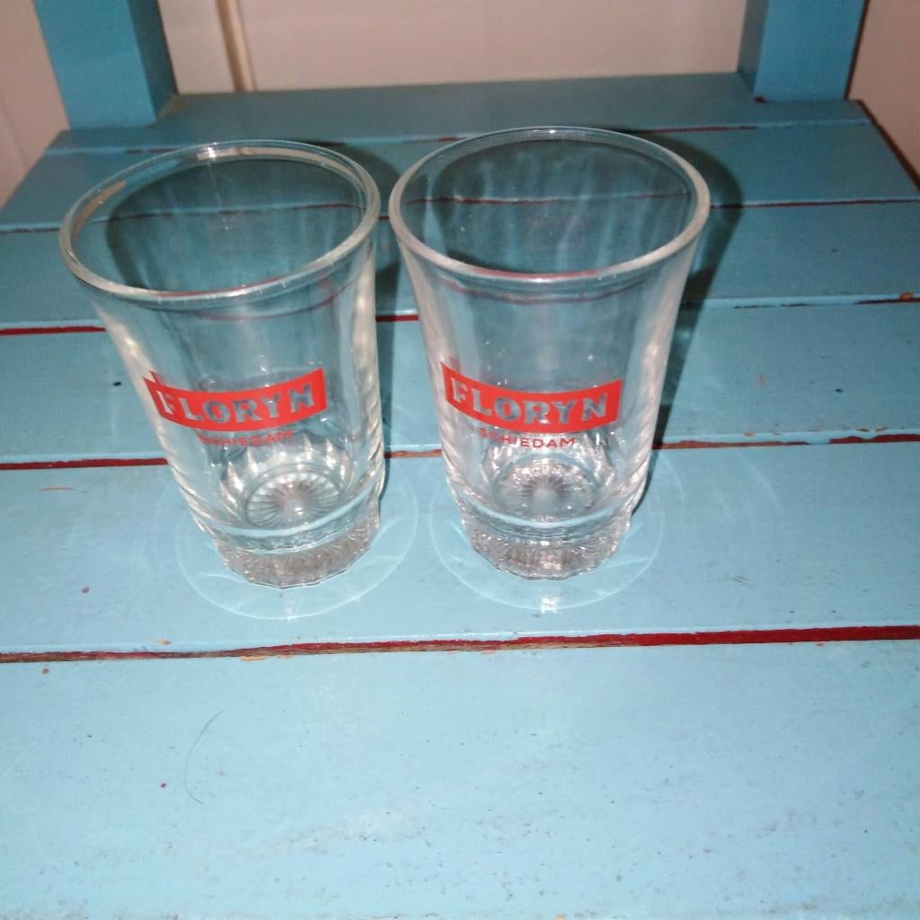 Floryn Schiedam borrelglaasjes rood logo set van 2 stuks, Ophalen, Gebruikt, Borrel- of Shotglas