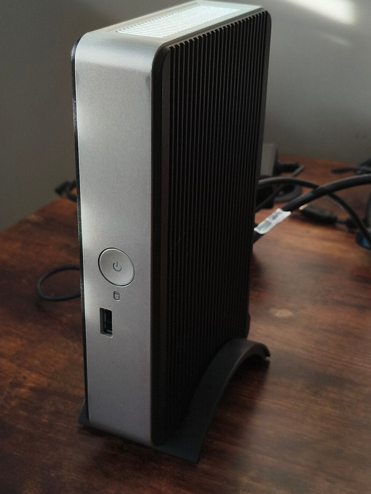 Intel NUC met 4GB RAM, E3715 Atom CPU en 240GB SSD, Ophalen of Verzenden, Gebruikt, 4 GB