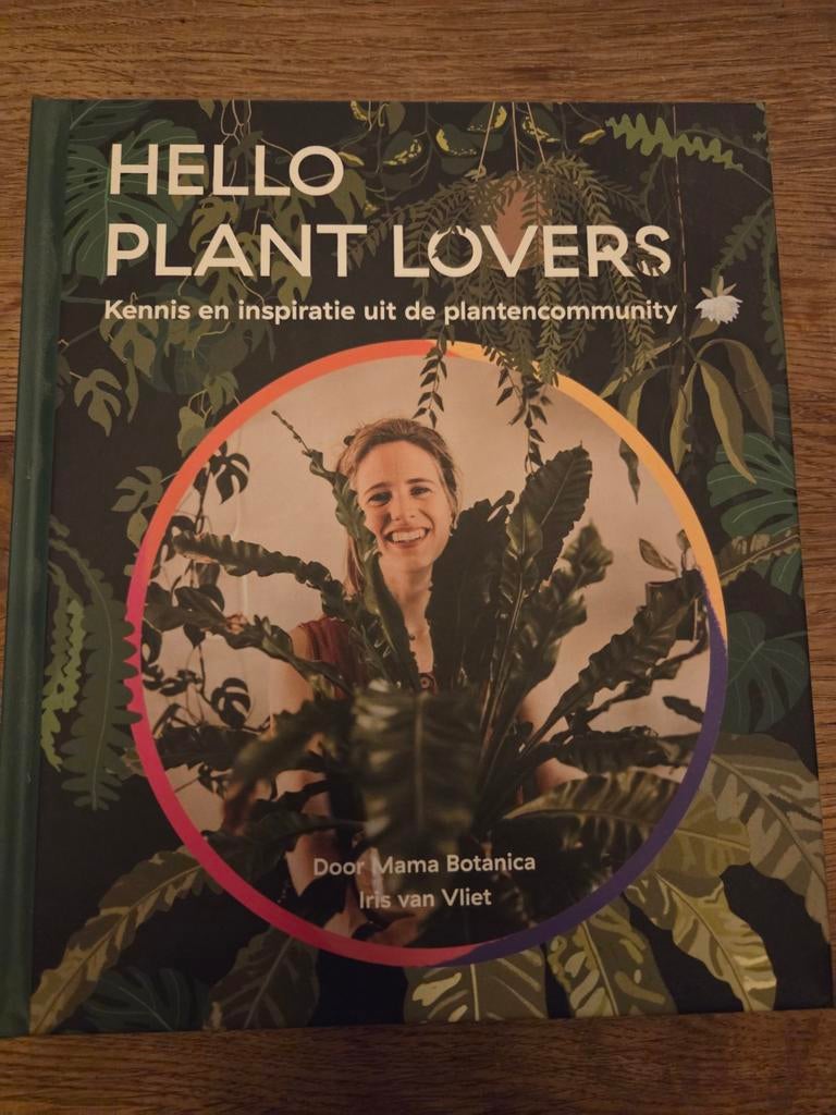 Hello Plant Lovers - Kennis en inspiratie, Boeken, Ophalen of Verzenden, Zo goed als nieuw, Iris van vliet, Kamerplanten