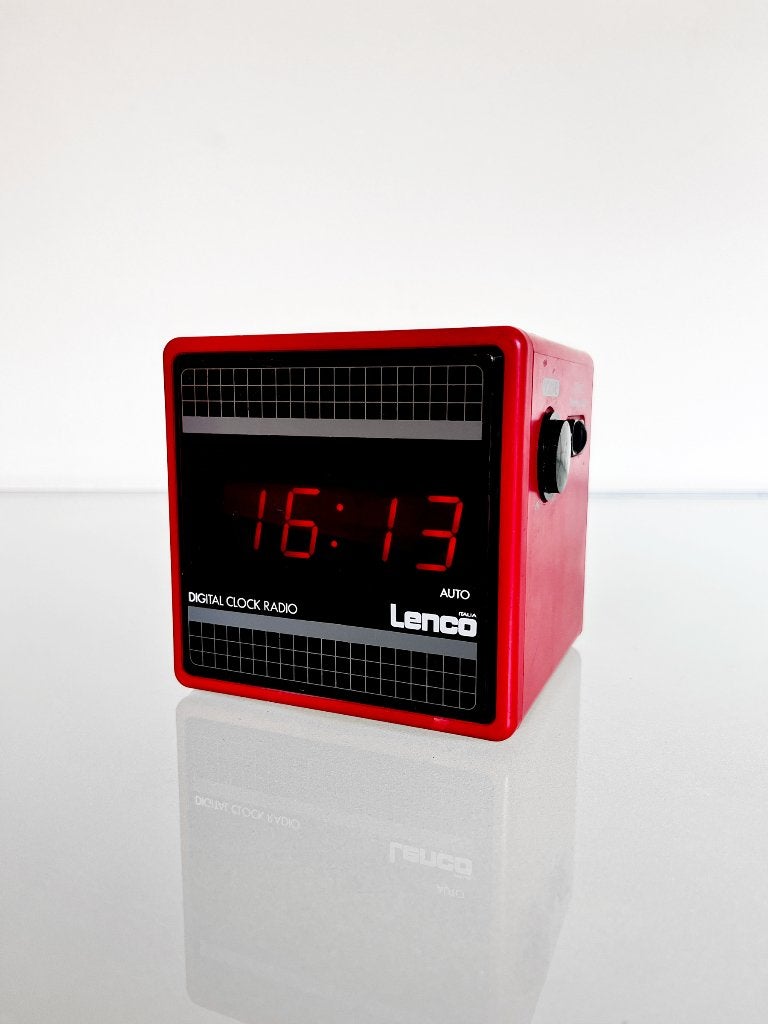 Vintage Lenco Kubus Cube klok, Huis en Inrichting, Ophalen of Verzenden, Gebruikt, Wandklok