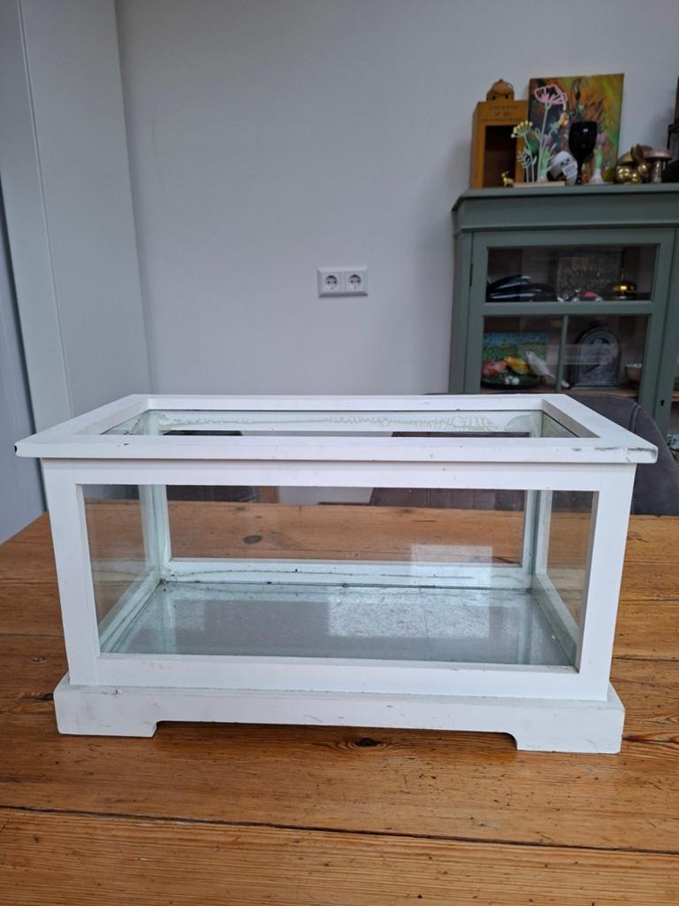 Mooi zwaar houten vitrine kastje, Minder dan 50 cm, Gebruikt, Glas, Landelijke, Klassieke