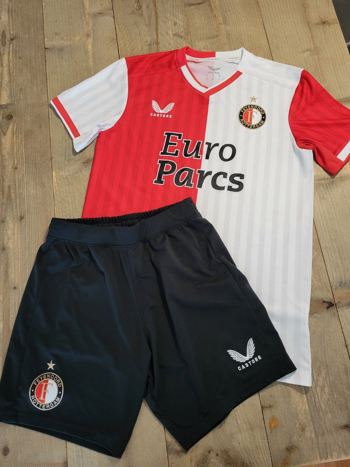 Feyenoord teneu compleet thuis maat S, Maat S, Ophalen of Verzenden, Zo goed als nieuw, Shirt