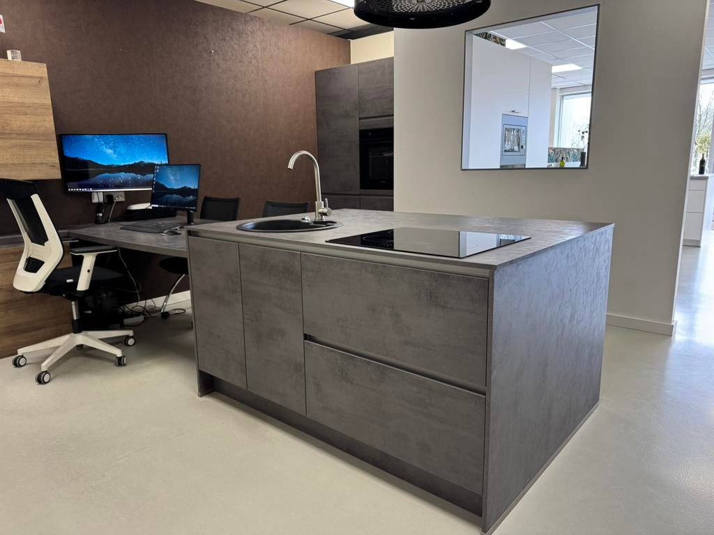 Showroom keuken, Ophalen, Gebruikt, Enkelwandige keuken, Greeploos