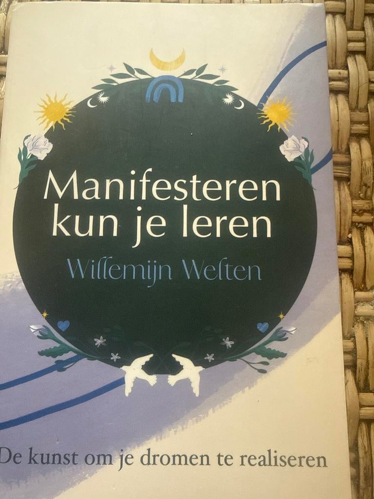Manifesteren kun je leren - Willemĳn Welten, Ophalen of Verzenden, Zo goed als nieuw, Spiritualiteit algemeen, Instructieboek
