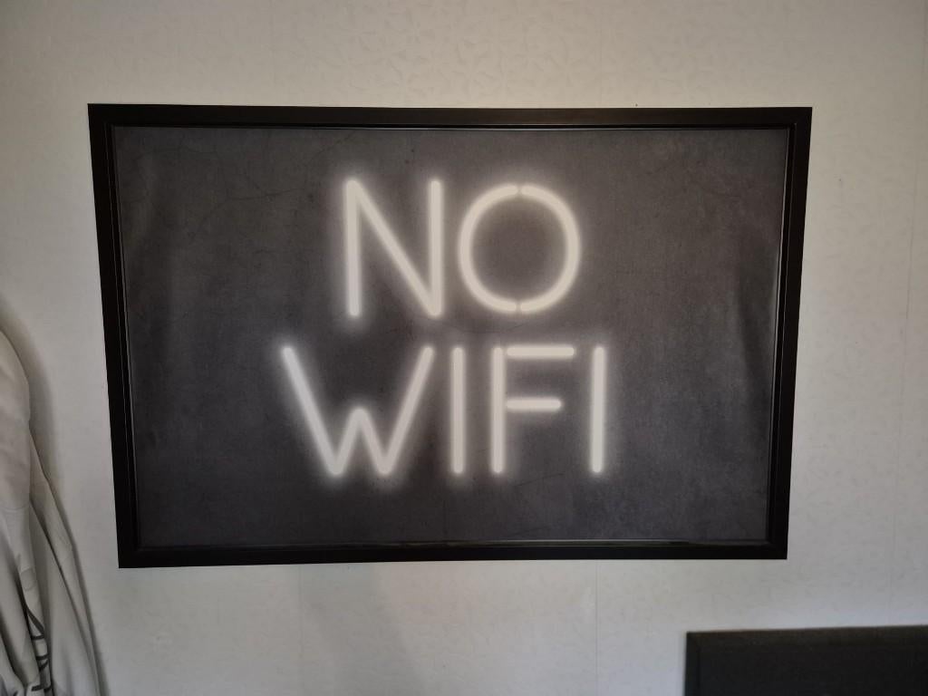 Grote poster in lijst no WiFi graffiti canvas, Huis en Inrichting, Ophalen of Verzenden, Zo goed als nieuw, 100 tot 125 cm, Foto of Poster
