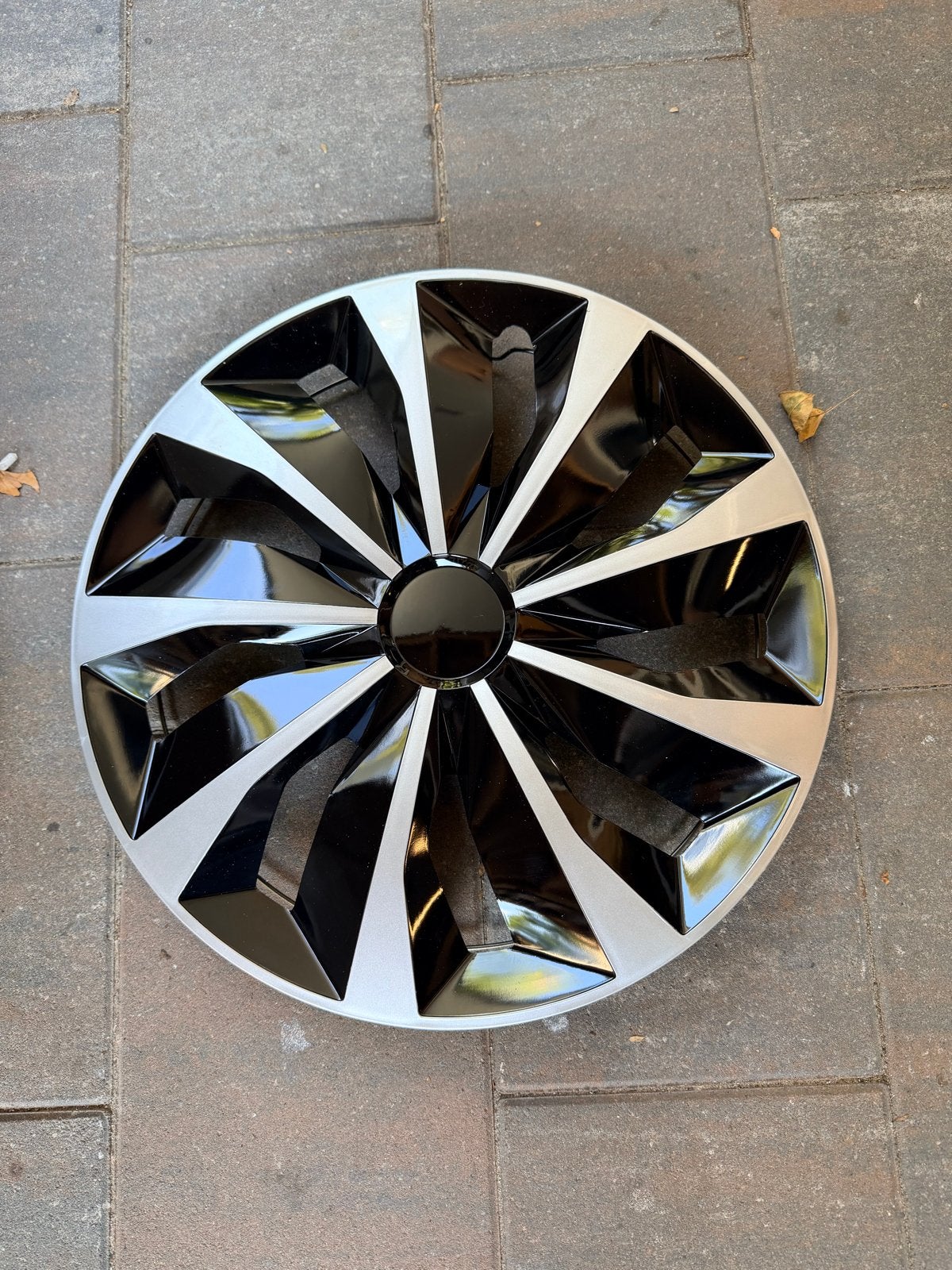 Set van 4 wieldoppen 14 inch - Zwart/Zilver, Auto diversen, Wieldoppen, Ophalen of Verzenden, Nieuw