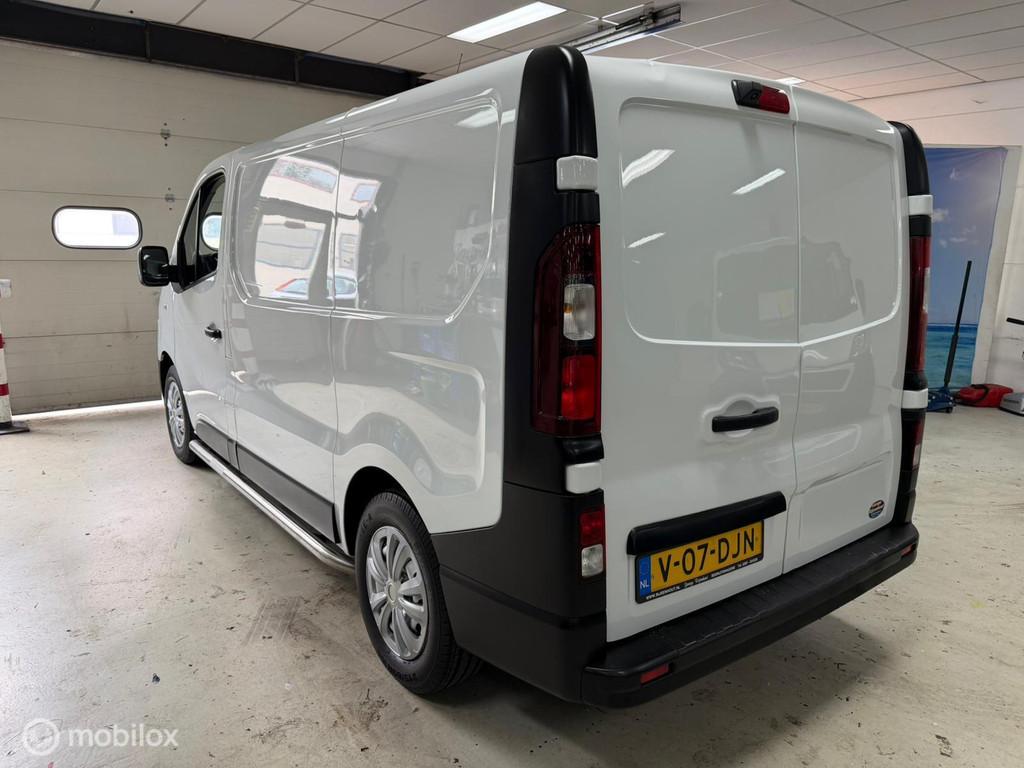 Renault Trafic 2.0 dCi 120 T29 L1H1 Airco p.sensor, Auto's, Bestelauto's, Voorwielaandrijving, 1706 kg, Gebruikt, Euro 6