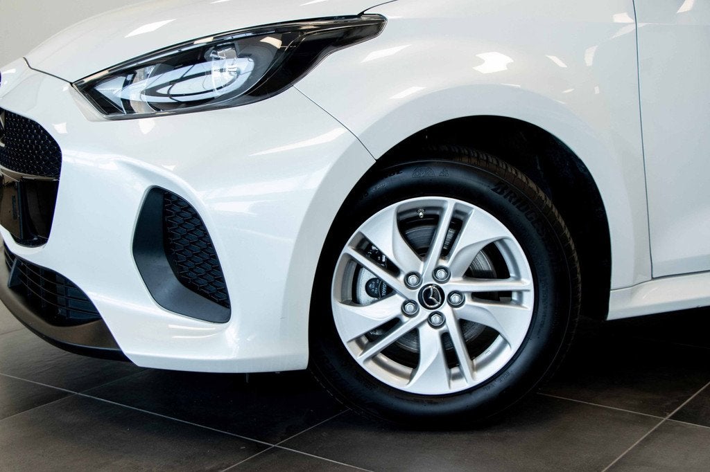 Mazda 2 1.5 Hybrid |AdaptiveCruise|Camera|CarPlay|ParelmoerL, Auto's, Mazda, Stof, Gebruikt, Zwart, 4 cilinders