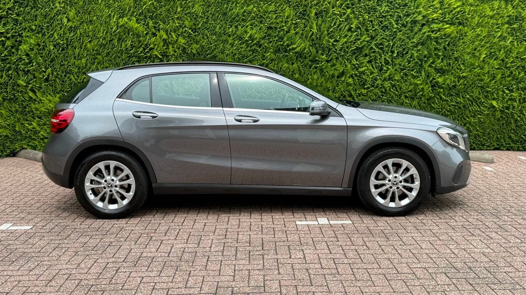 Mercedes-Benz GLA-klasse 180 | Business Solution + Ltd | Pan, Auto's, Mercedes-Benz, Cruise Control, Gebruikt, 4 cilinders, 715 kg