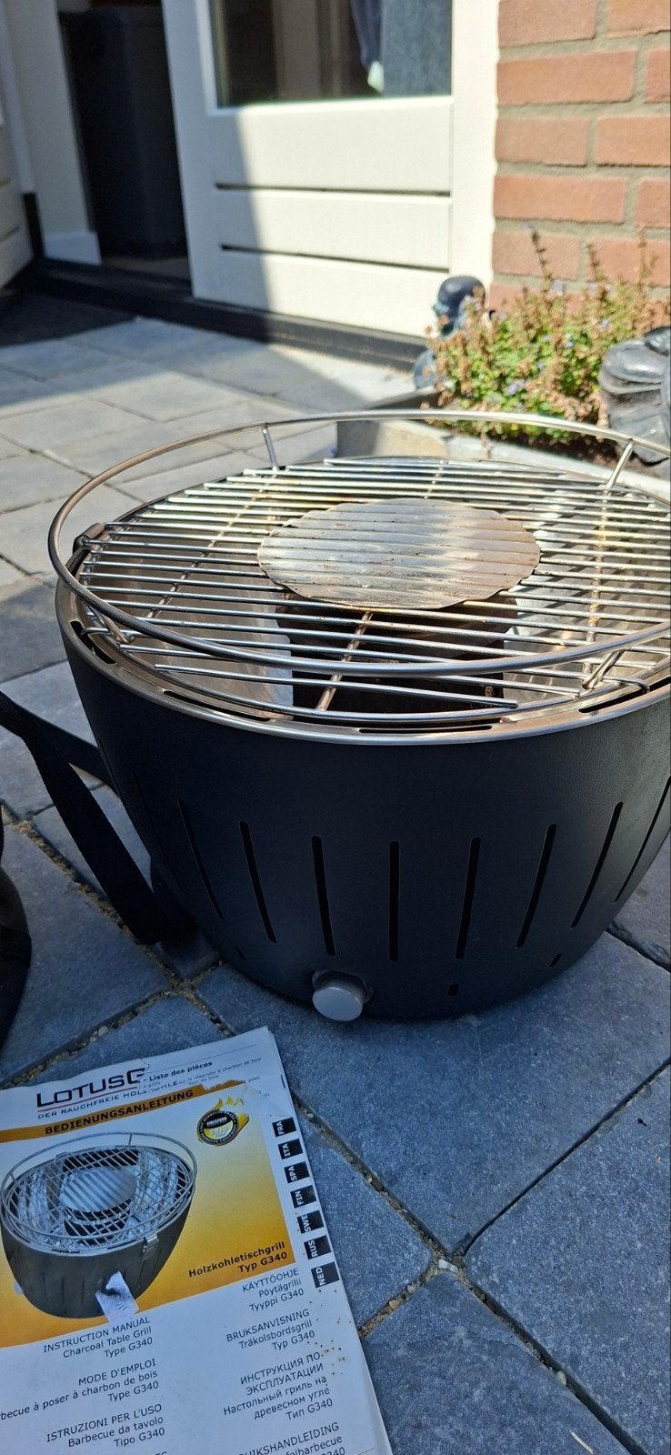 LotusGrill G340 Houtskoolbarbecue - Rookvrij & Draagbaar, Ophalen of Verzenden, Zo goed als nieuw, LotusGrill, Met accessoires