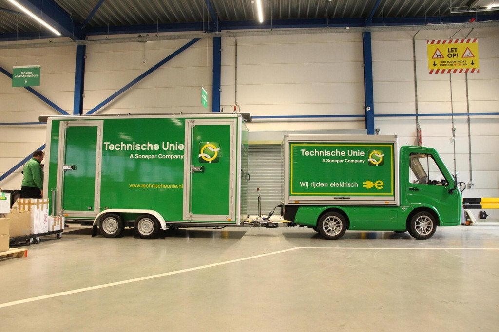 100% elektrische wiptrailer combinatie 15 m3 1500 kg, Achterwielaandrijving, Gebruikt, Wit, Origineel Nederlands