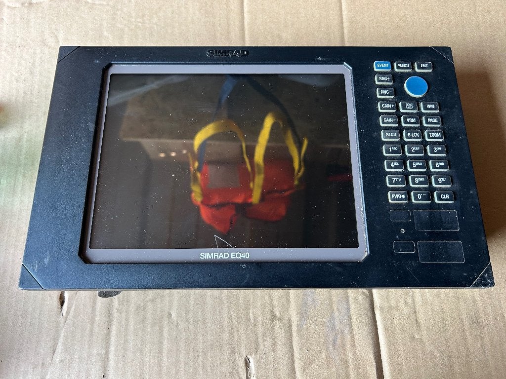 Simrad EQ40 dieptemeter / fishfinder, Watersport en Boten, Navigatiemiddelen en Scheepselektronica, Verzenden, Gebruikt, Kaartplotter of Fish Finder