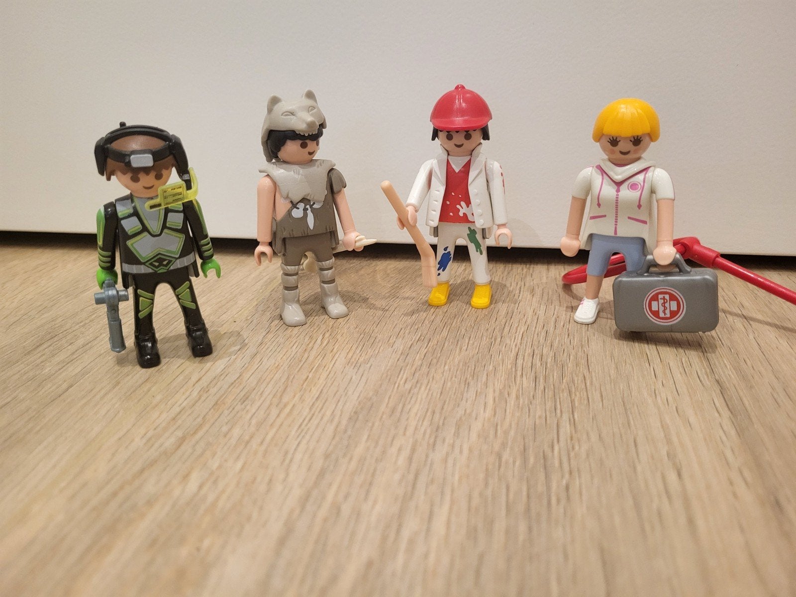 playmobil 9271, playmobil 9440 en losse poppentjes, Ophalen of Verzenden, Gebruikt, Complete set