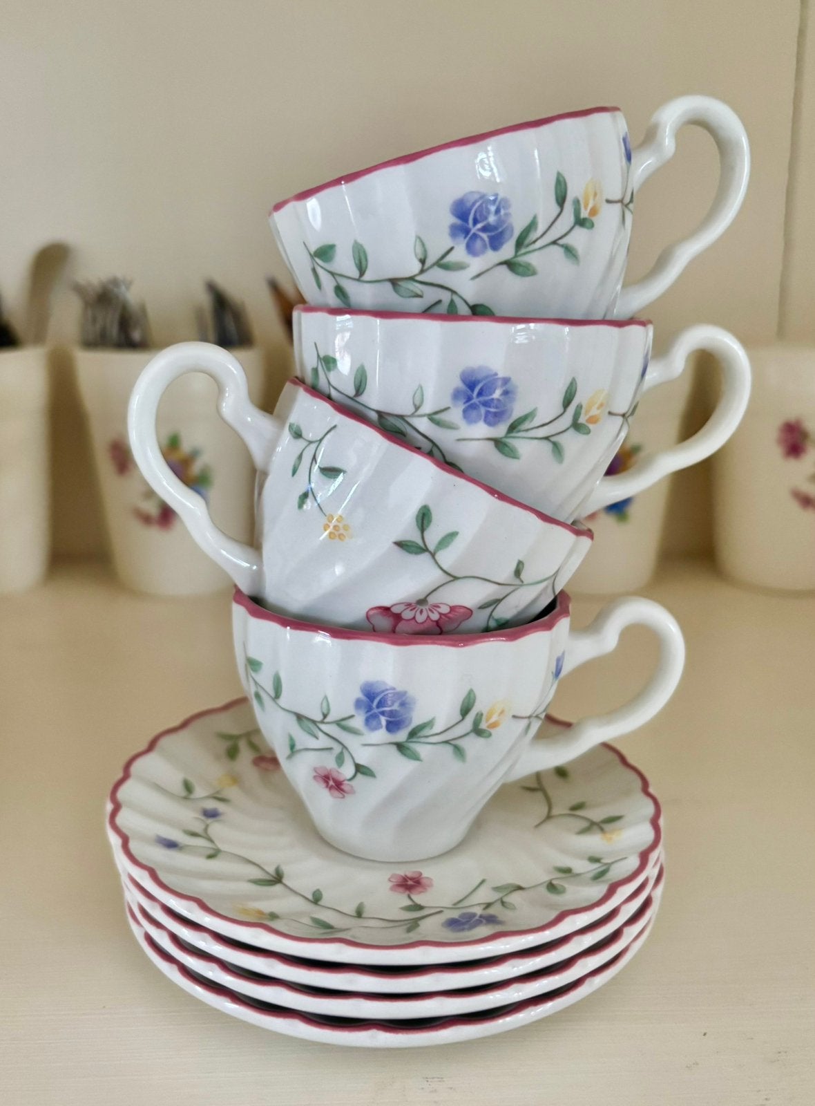 4 espresso kop en schotels Summer Chintz Johnson Brothers, Ophalen of Verzenden, Porselein, Overige stijlen, Kop(pen) en/of Schotel(s)