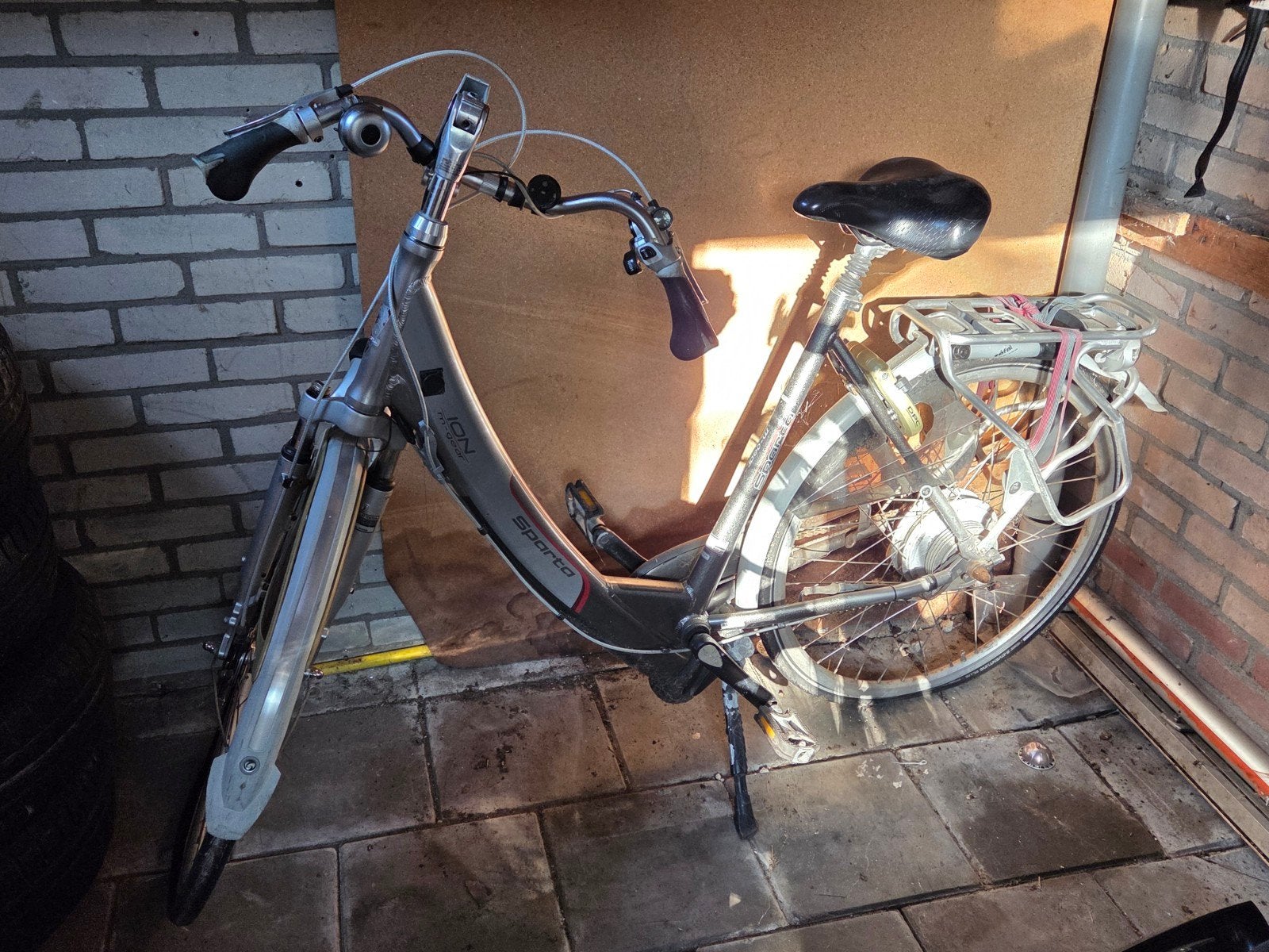 Elektrische fiets voor onderdelen., Ophalen, Gebruikt, Sparta