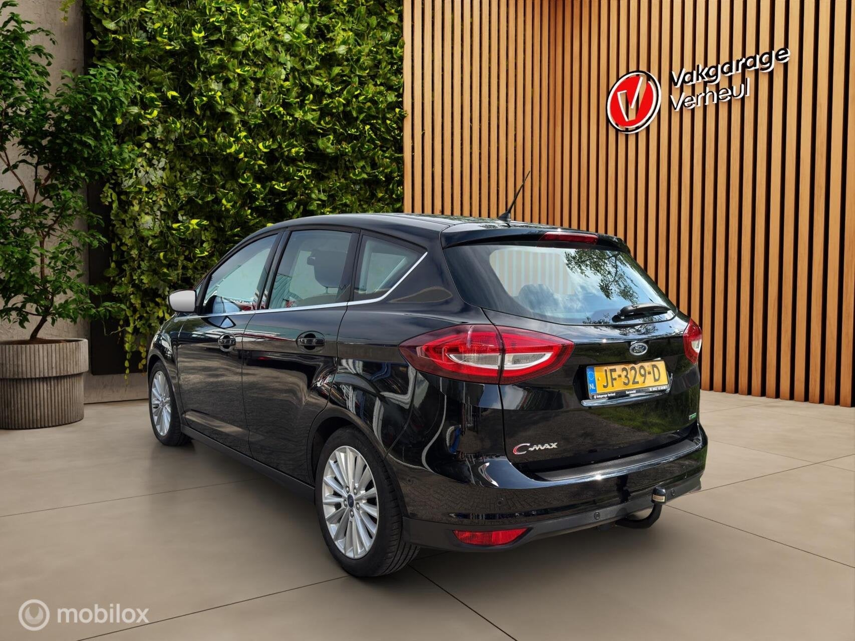 Ford C-Max 1.5 Titanium 150Pk ✅Trekhaak ✅Camera ✅Nap, Auto's, Dealer onderhouden, Euro 6, 4 cilinders, Zwart
