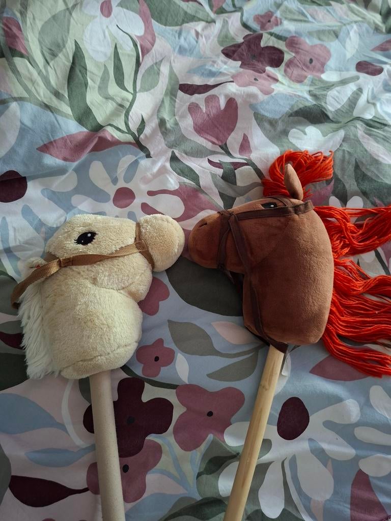 2 stokpaardjes, Ophalen