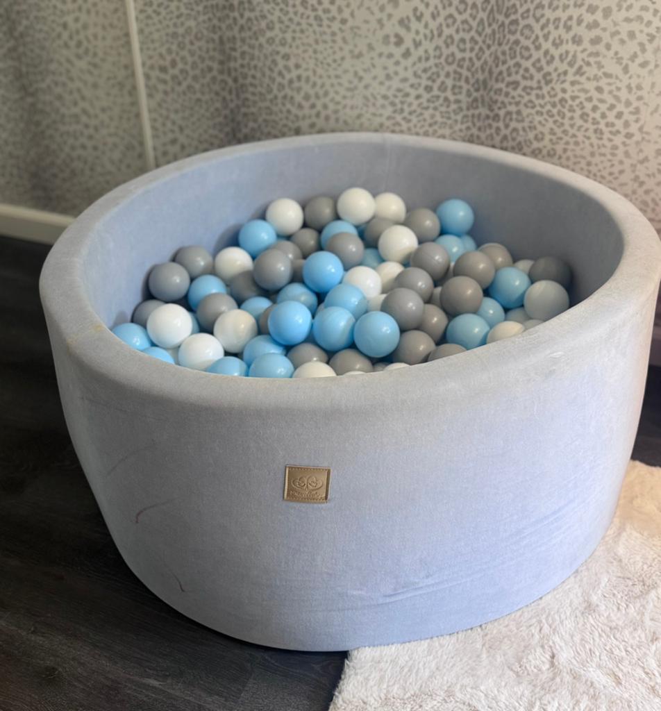Velvet Ballenbak baby blauw, Ophalen, Zo goed als nieuw