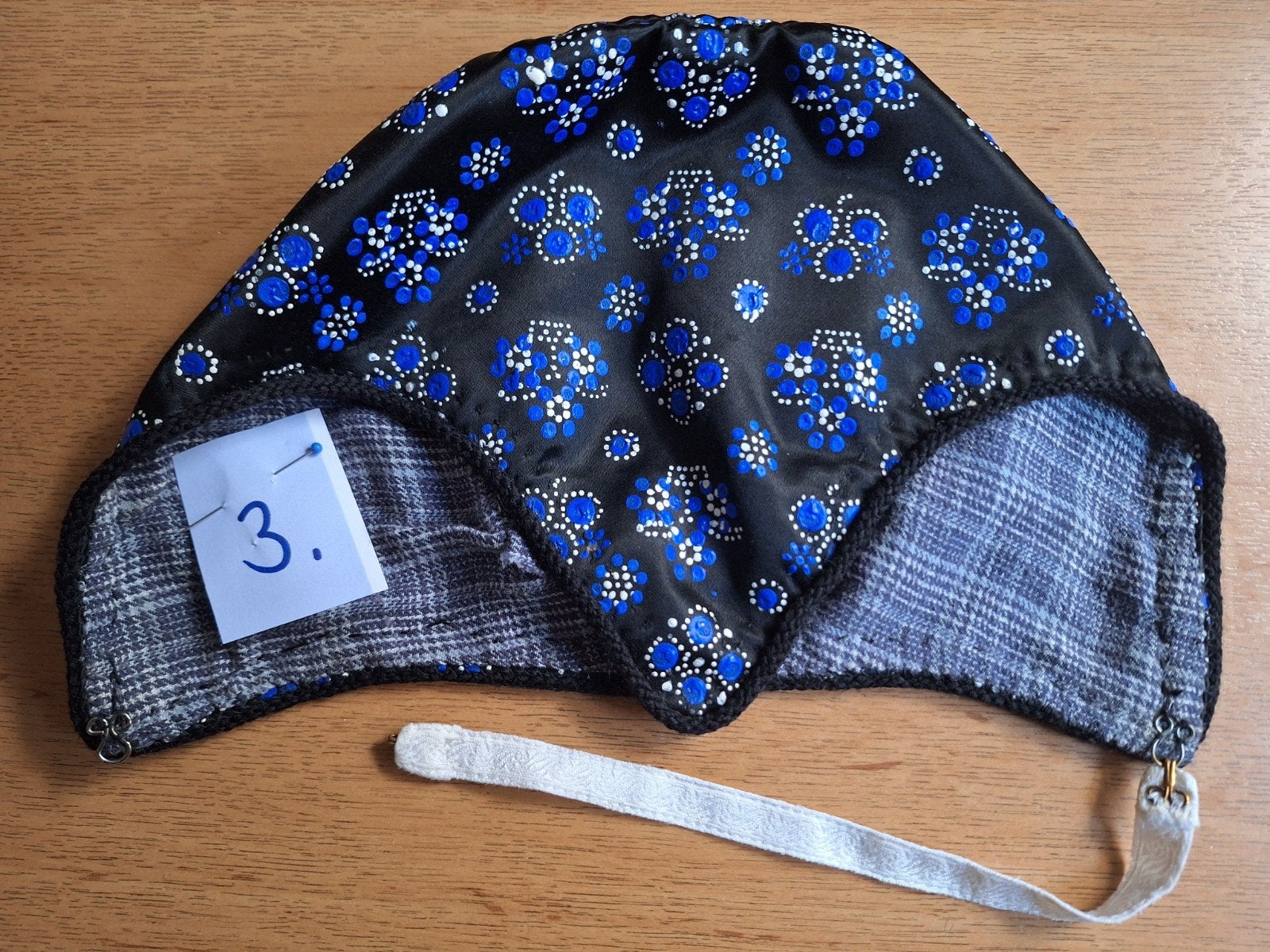 2 mutsen klederdracht Staphorst, 7.50 per stuk, Antiek en Kunst, Antiek | Kleding en Accessoires, Ophalen of Verzenden, Dames