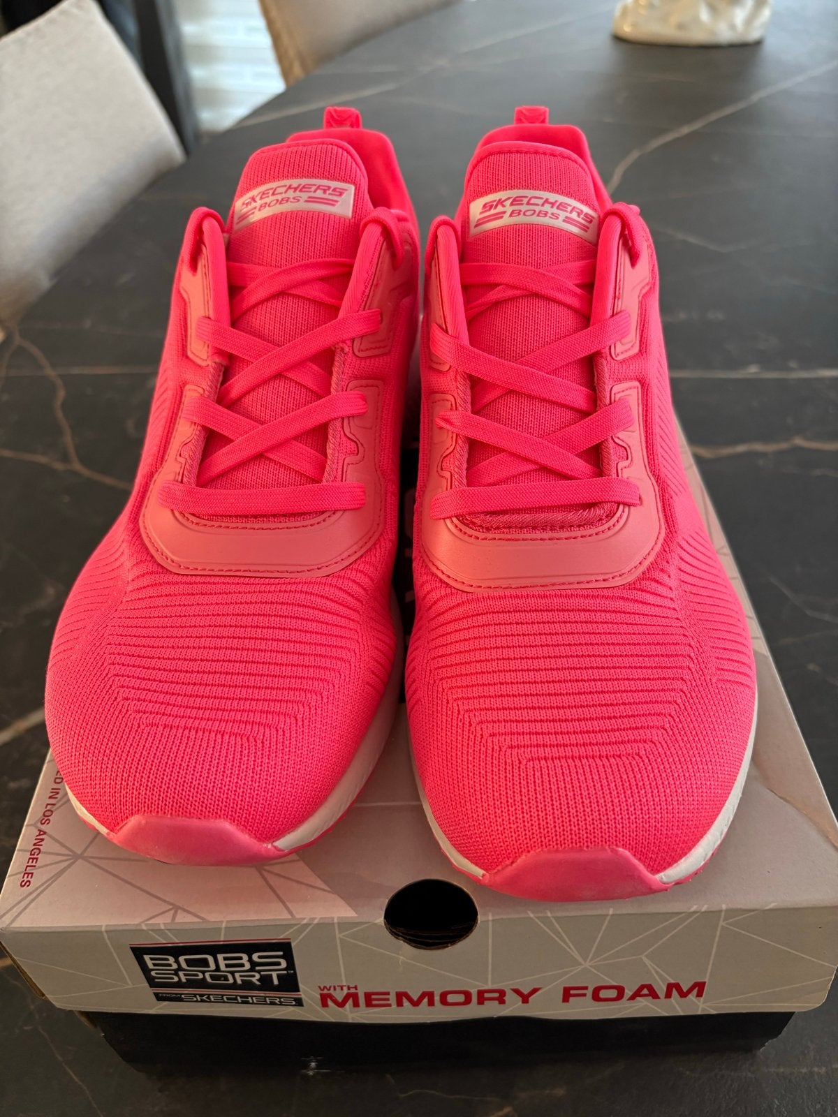 Skechers neon roze sneakers, Kleding | Dames, Schoenen, Ophalen of Verzenden, Zo goed als nieuw, Roze, Sneakers of Gympen