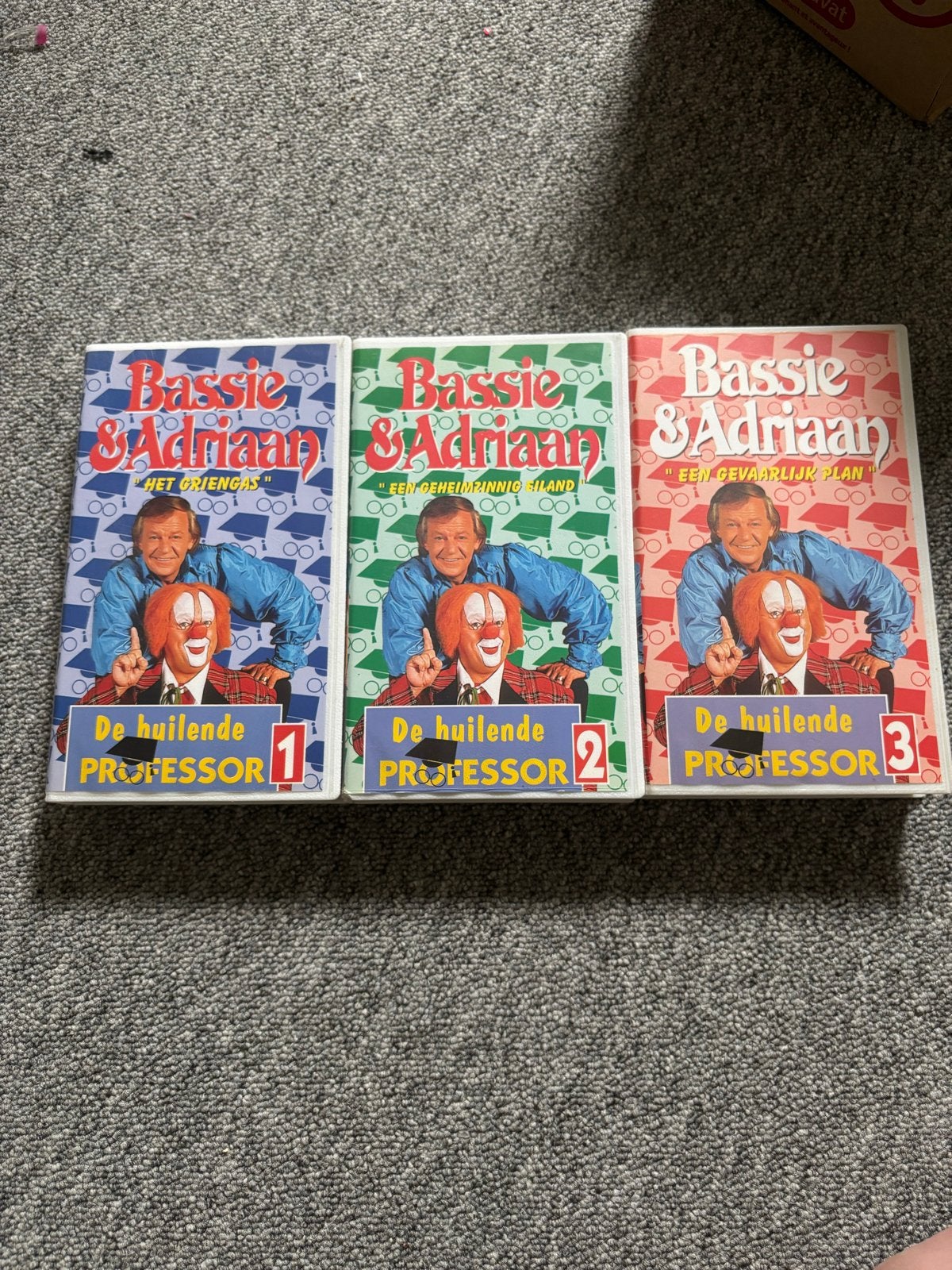 Bassie & Adriaan: De Huilende Professor VHS Boxset, Cd's en Dvd's, Boxset, Alle leeftijden, Zo goed als nieuw, Kinderprogramma of -film