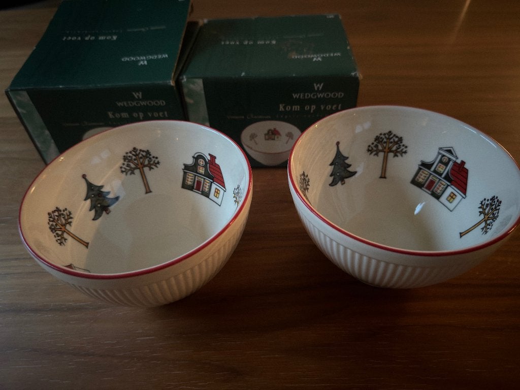 Wedgwood Windsor Christmas - Kom op voet, Klassiek, Ophalen of Verzenden, Zo goed als nieuw, Kom(men)