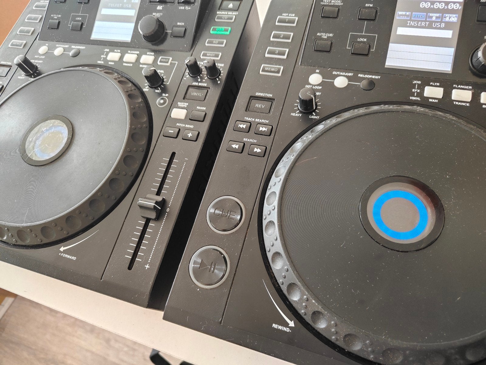 set 2 x cdj 700 dj media draaitafels