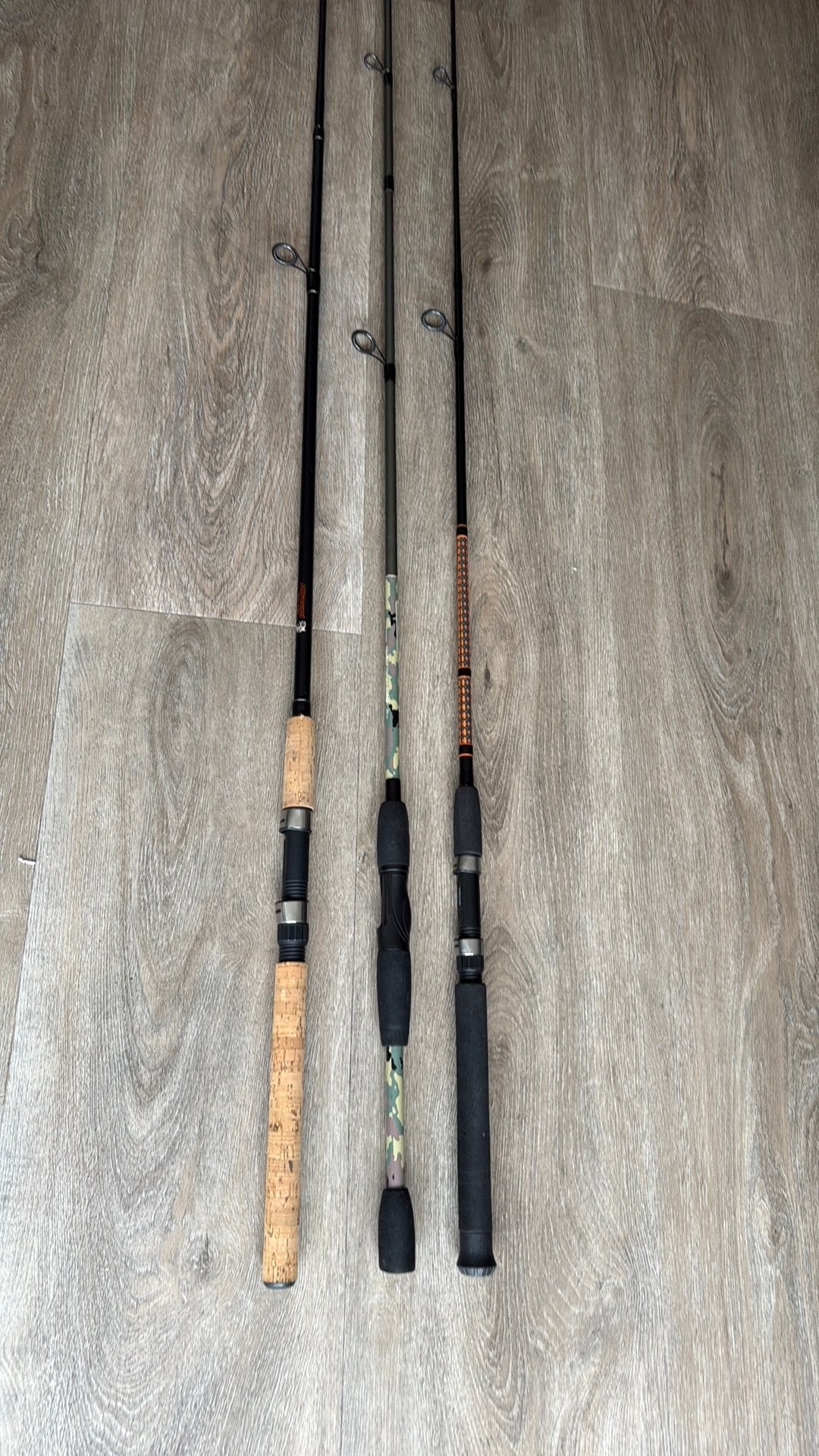 3 spinning hengels waarvan 2 van Mitchell, Ophalen, Gebruikt, Werphengel