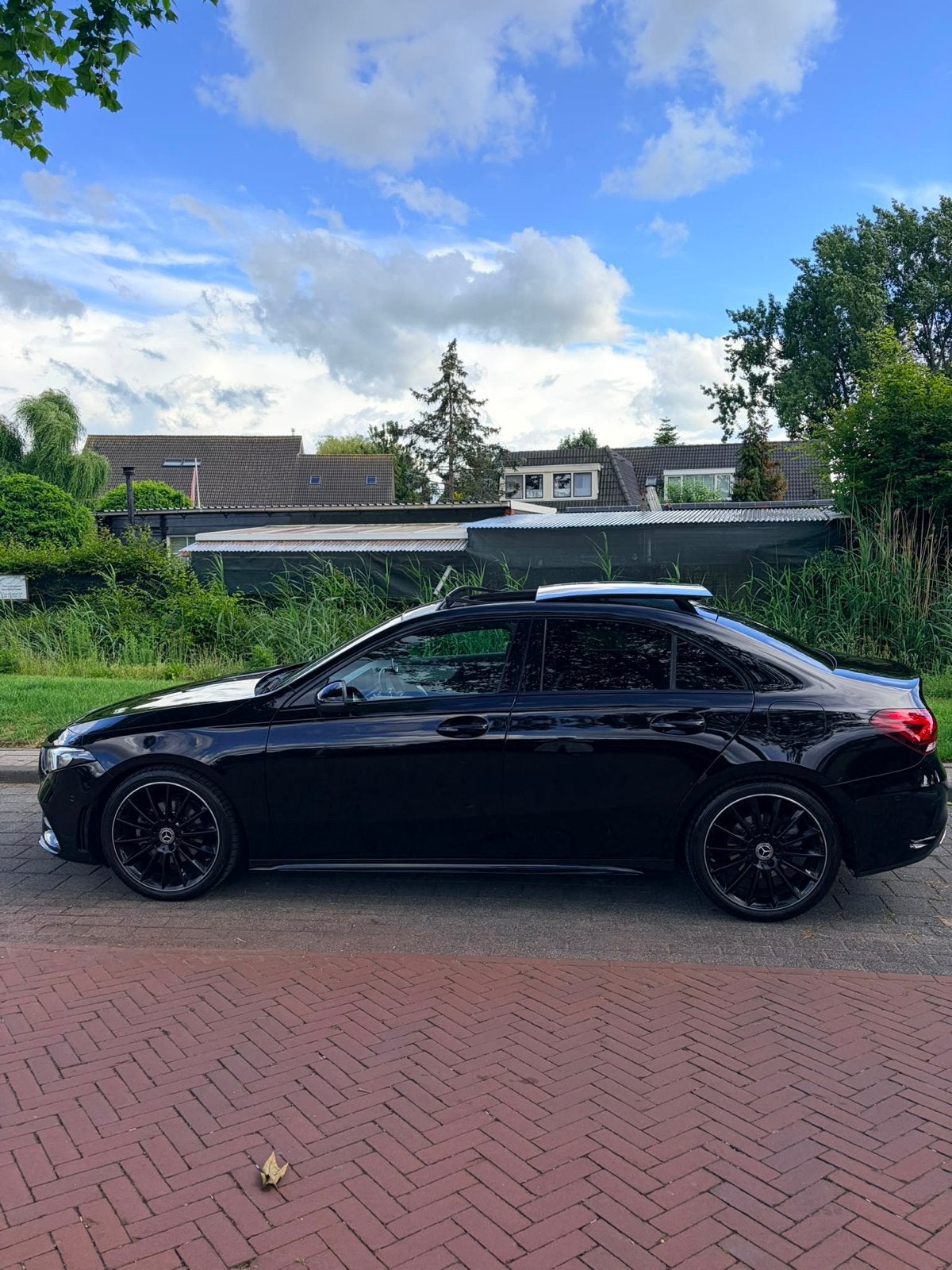 Mercedes-Benz A-Klasse A200 *VOL*, Zwart, 4 cilinders, 1290 kg, Particulier