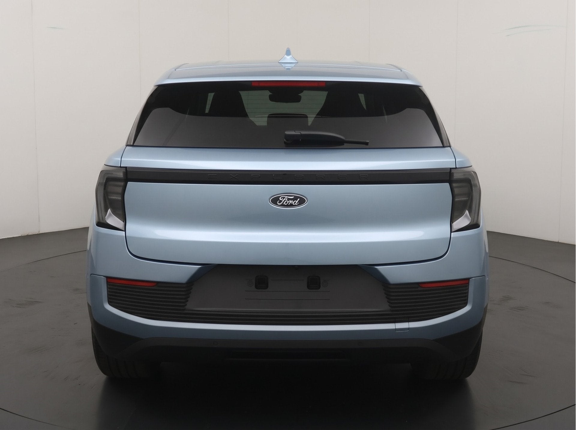 Ford Explorer Style RWD 58 kWh | Comfort Pack 1 | Elektr. kl, Automaat, Achterwielaandrijving, 1800 kg, Zwart