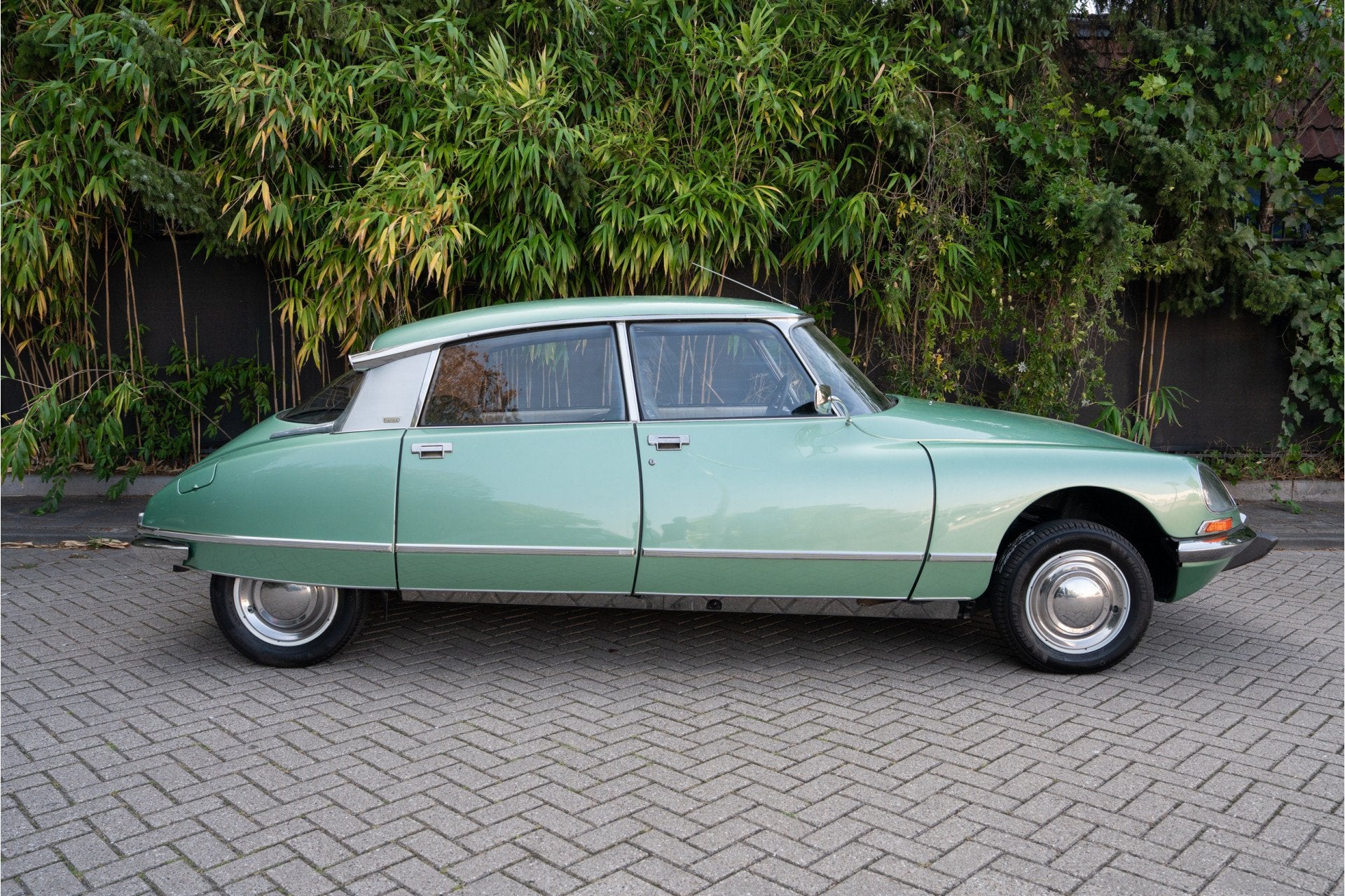 Citroën DS DS 23 Pallas.1 ste eigenaar! Nieuwstaat Geheel g, Auto's, Voorwielaandrijving, Citroën, Origineel Nederlands, Handgeschakeld