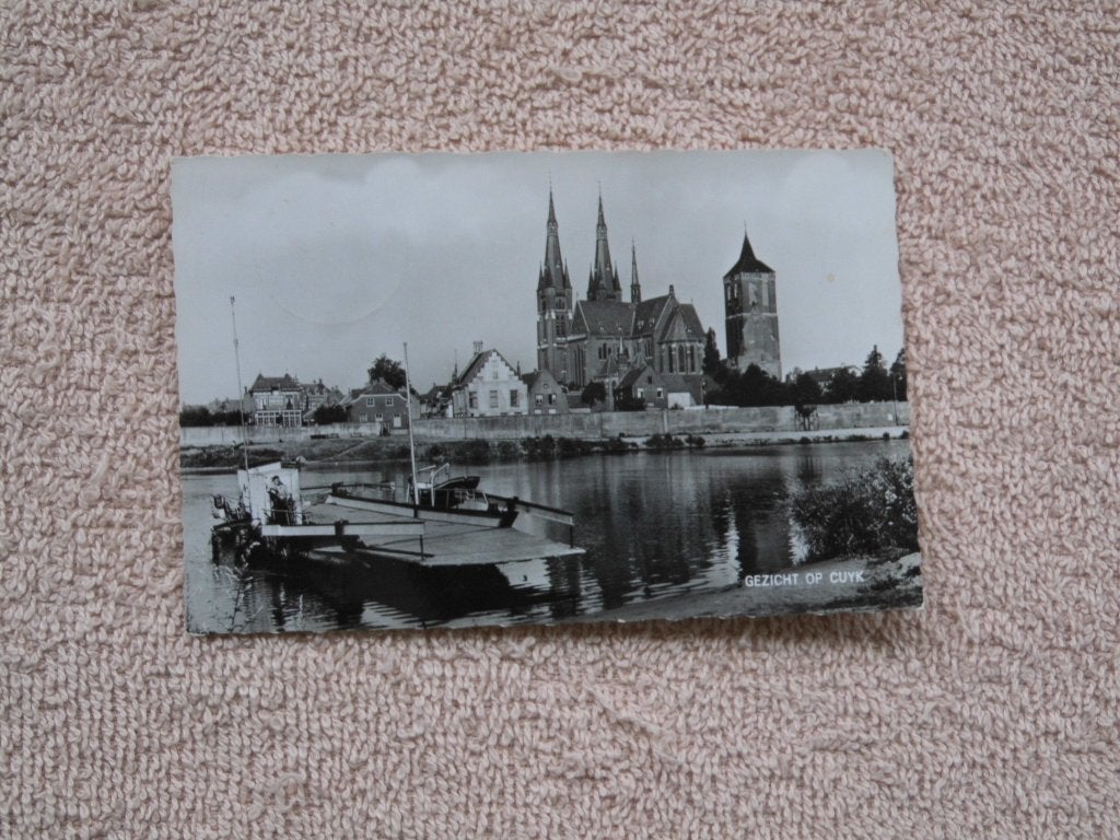 Gezicht op Cuyk . veerpont / Kerk / Toren, Ophalen of Verzenden, 1940 tot 1960, Gelopen, Noord-Brabant