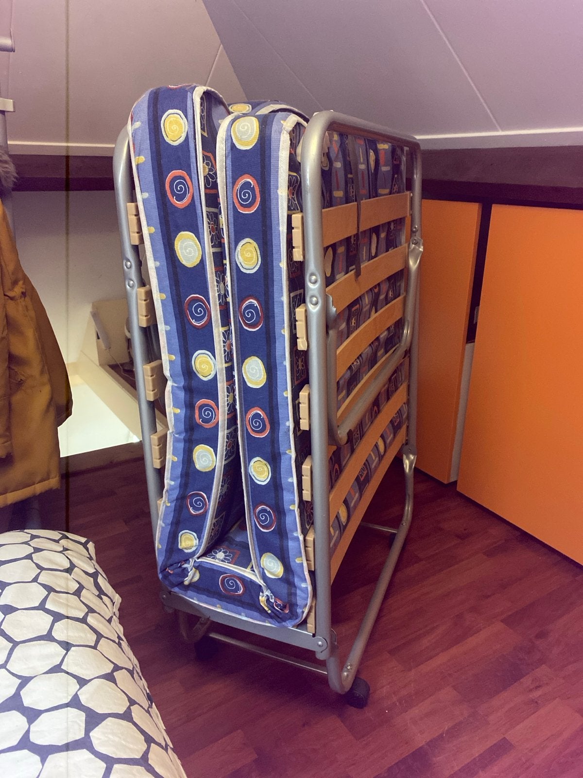 Opklapbed met matras - Ideaal voor logees, 80 cm, Metaal, Verstelbaar, Gebruikt