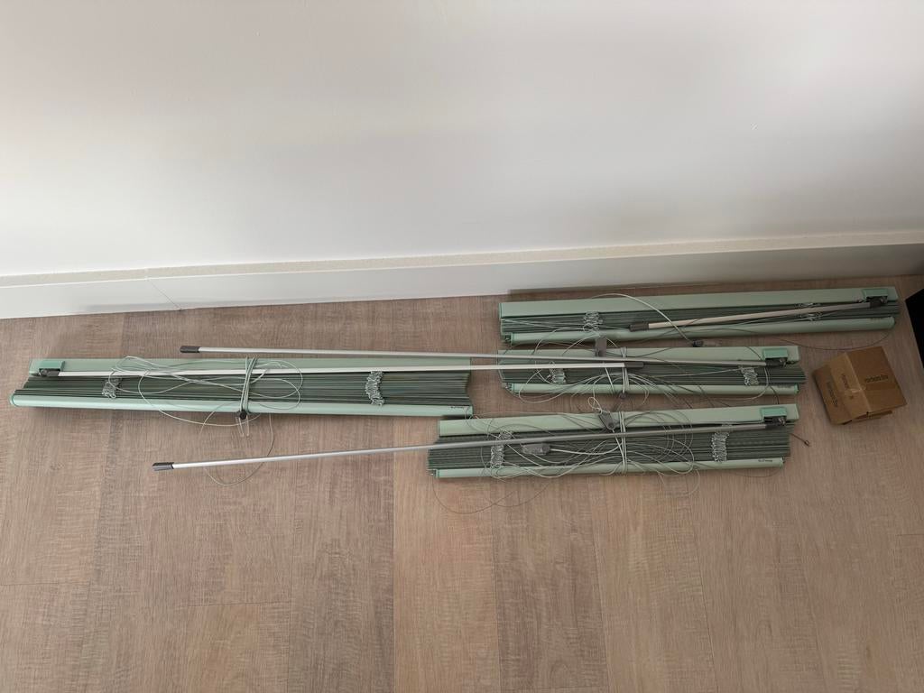 Aluminium jaloezieën Sunway raamdecoratie in nette staat, Huis en Inrichting, Ophalen, 50 tot 100 cm, Zo goed als nieuw, 150 tot 200 cm