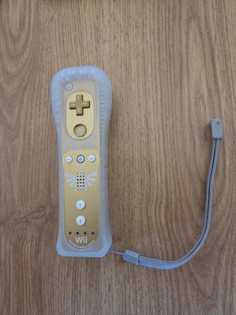 Zelda Skyward Sword Gouden Remote Controller met Motion Plus, Overige controllers, Ophalen of Verzenden, Zo goed als nieuw, Draadloos