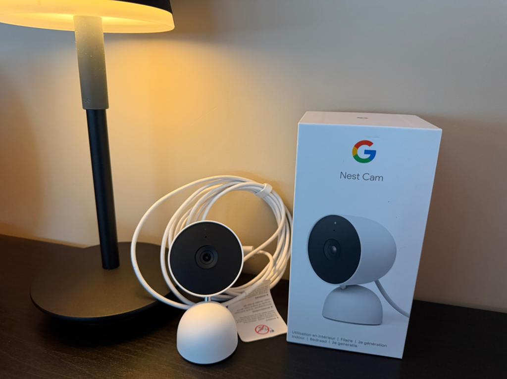 Google nest indoor cam 2 stuks, Ophalen of Verzenden, Zo goed als nieuw, Binnencamera