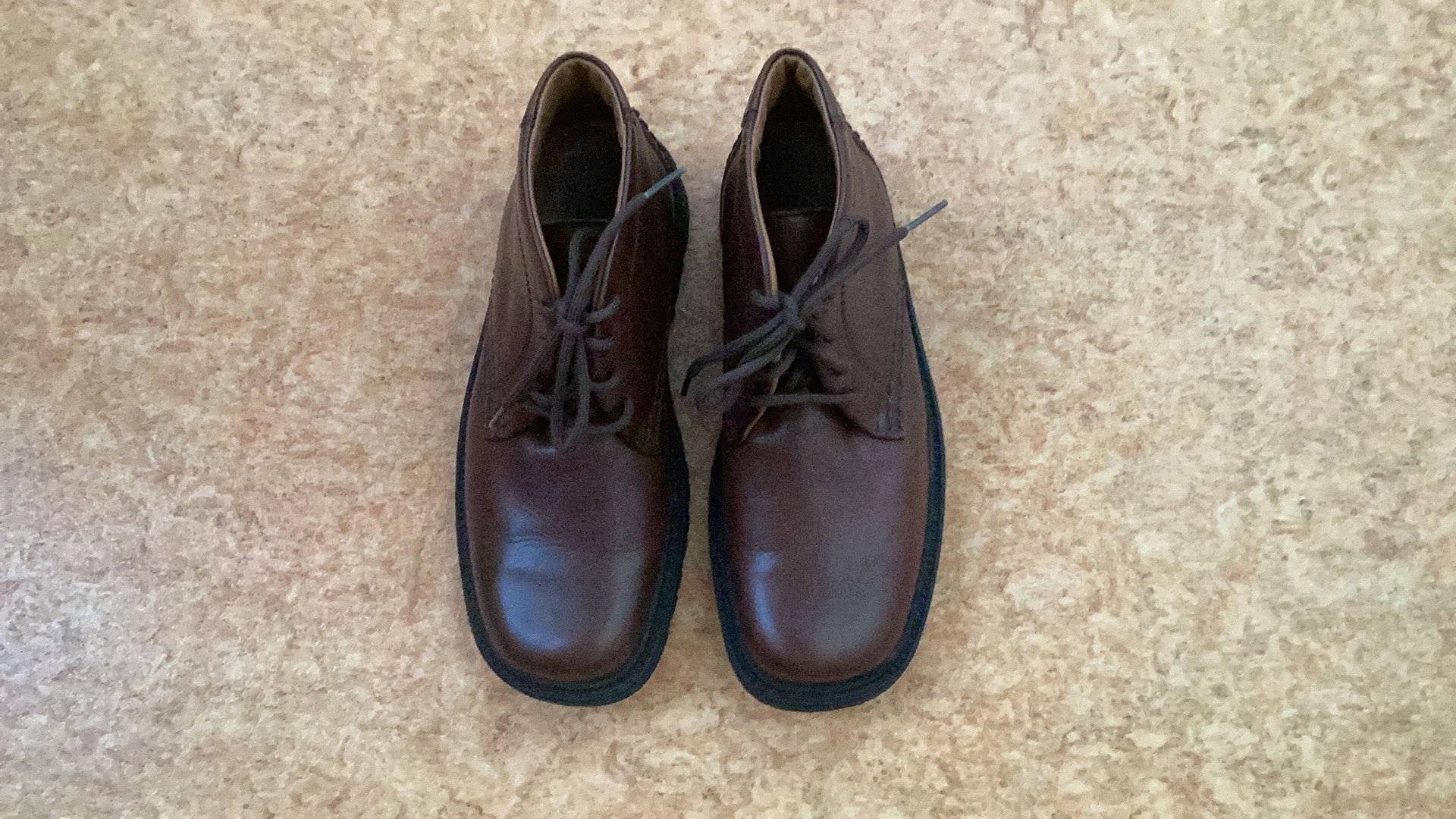 NIEUWE Clarks heren boots maat 41,5, Kleding | Heren, Ophalen of Verzenden, Nieuw, Bruin, Boots