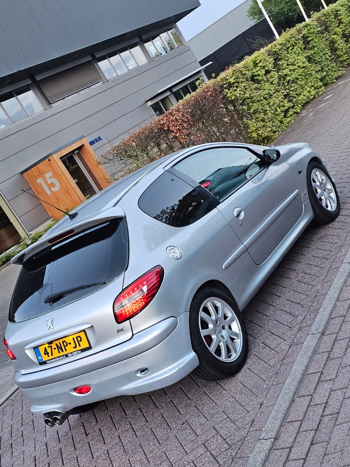 Peugeot 206 2.0 16V 130KW RC 3D 2004 Grijs, Voorwielaandrijving, 4 cilinders, 4 stoelen, 49 €/maand